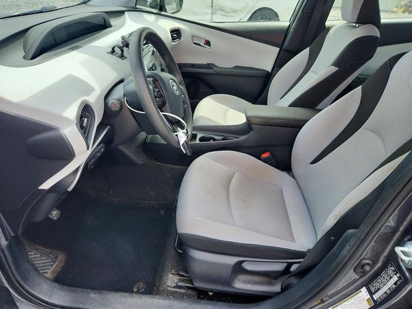 2019 TOYOTA PRIUS