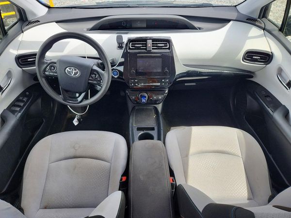 2019 TOYOTA PRIUS
