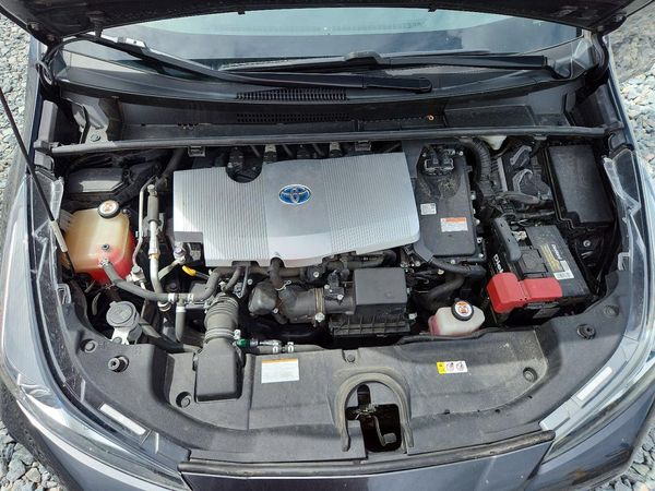 2019 TOYOTA PRIUS