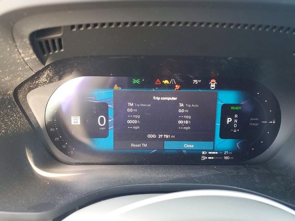 2024 VOLVO XC60 Plus Dark