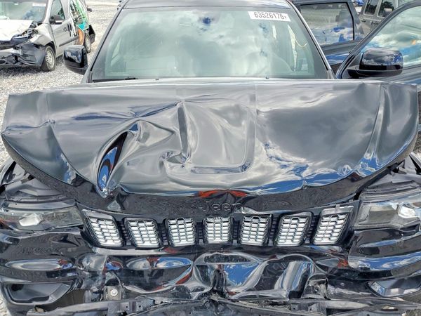 2019 JEEP GRAND CHEROKEE Laredo