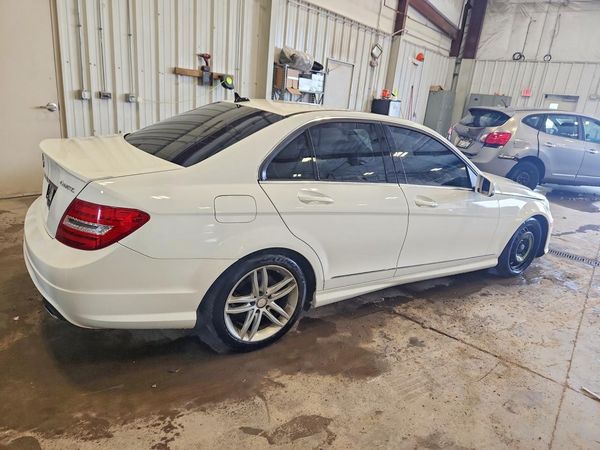 2014 MERCEDES-BENZ C