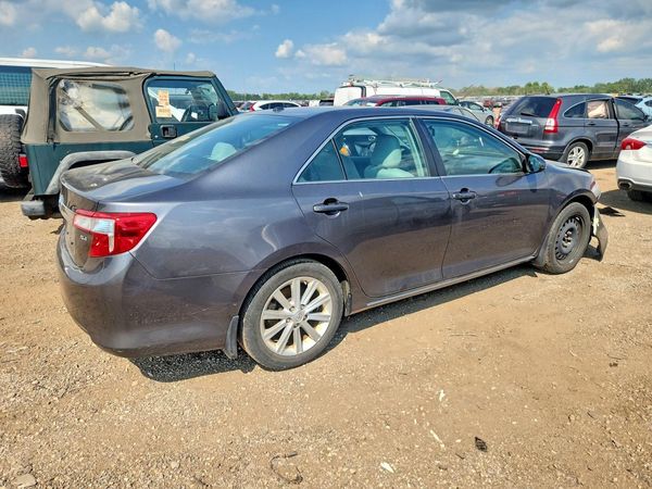 2013 TOYOTA CAMRY