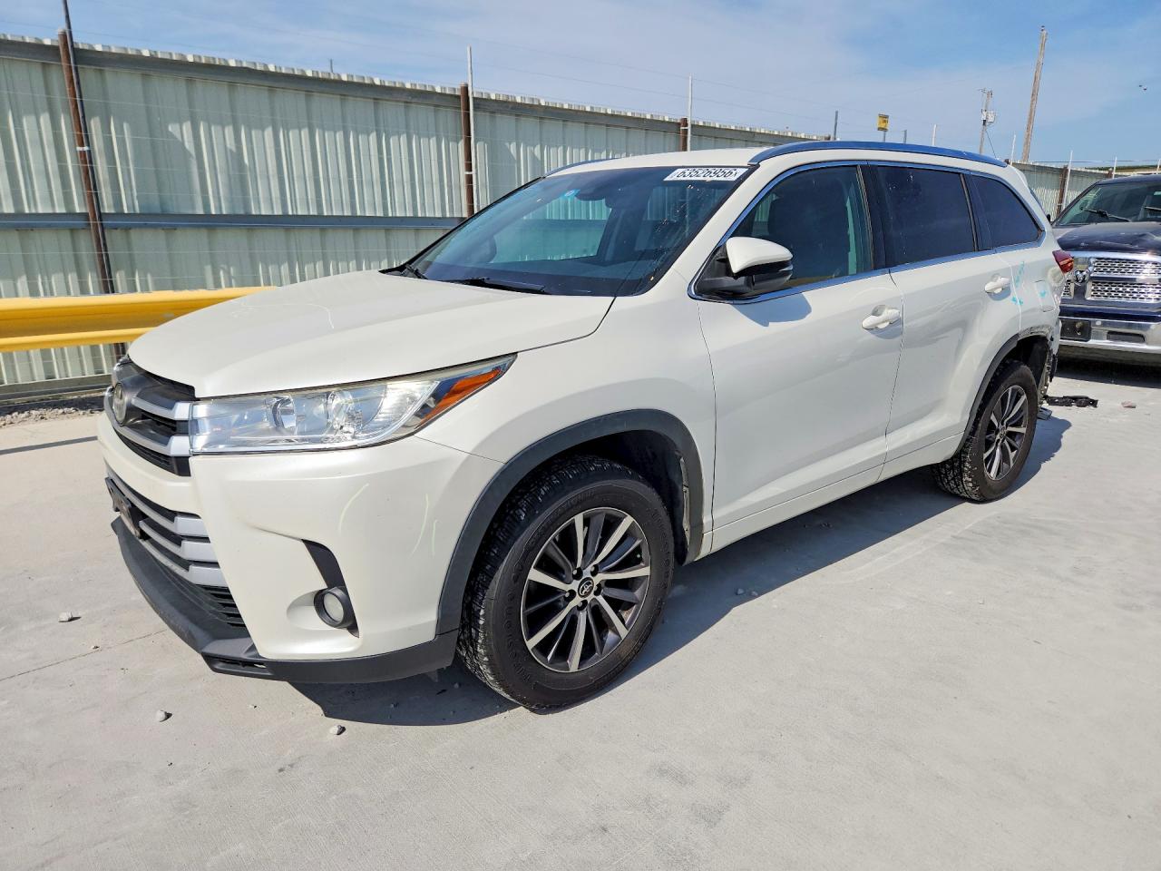 2017 TOYOTA HIGHLANDER SE/XLE