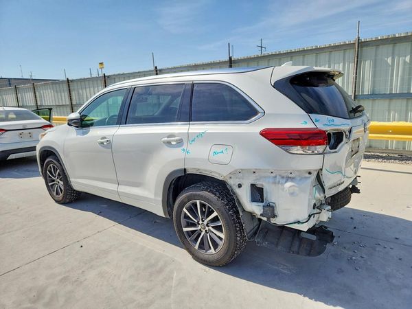 2017 TOYOTA HIGHLANDER SE/XLE