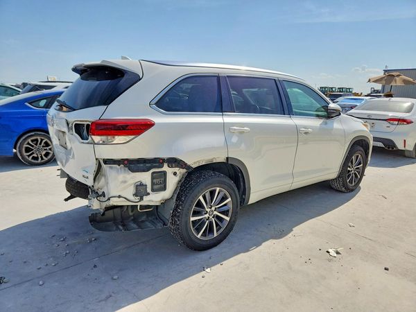 2017 TOYOTA HIGHLANDER SE/XLE