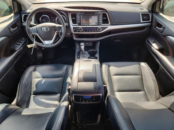 2017 TOYOTA HIGHLANDER SE/XLE