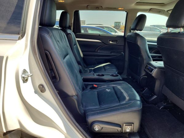 2017 TOYOTA HIGHLANDER SE/XLE