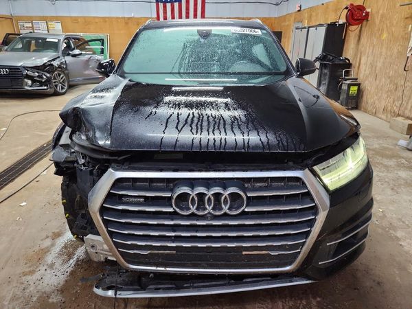2017 AUDI Q7 quattro Premium Plus