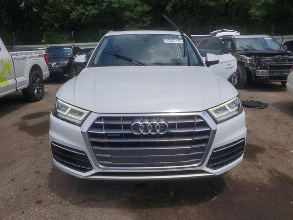 2020 AUDI Q5 quattro Premium Plus