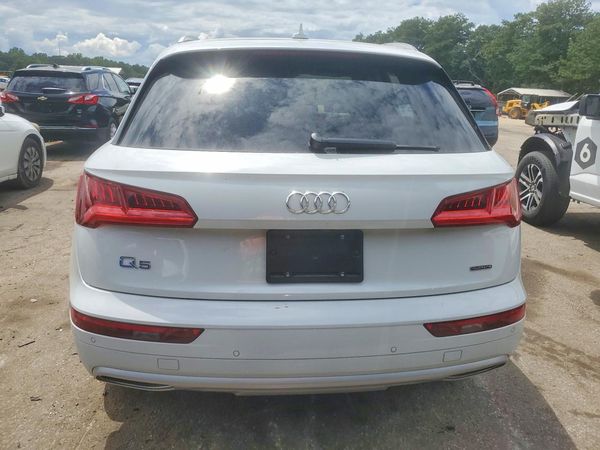 2020 AUDI Q5 quattro Premium Plus