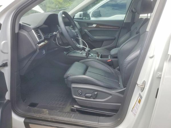 2020 AUDI Q5 quattro Premium Plus