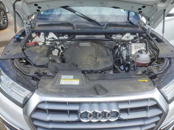2020 AUDI Q5 quattro Premium Plus