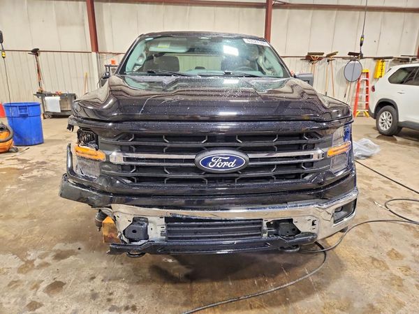 2025 FORD F150 XLT