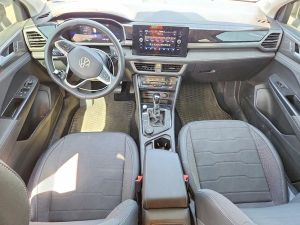 2025 VOLKSWAGEN TAOS