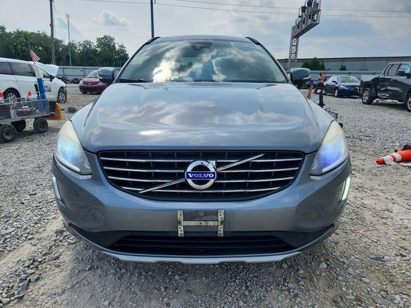 2017 VOLVO XC60 Base