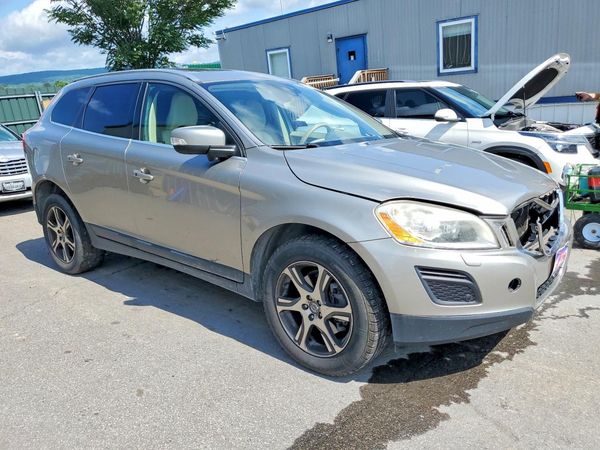 2012 VOLVO XC60