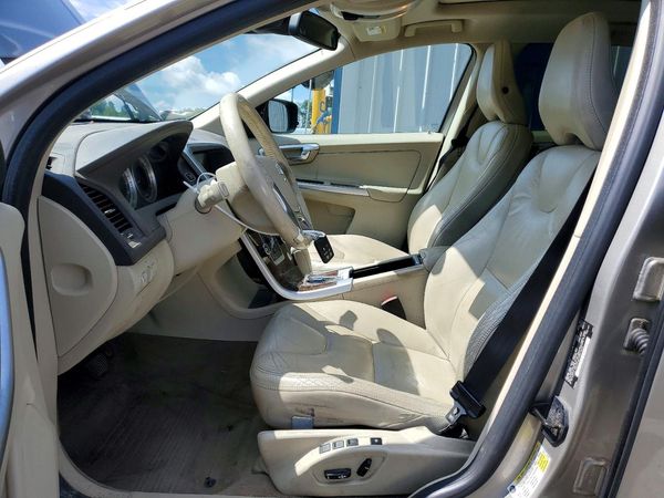 2012 VOLVO XC60