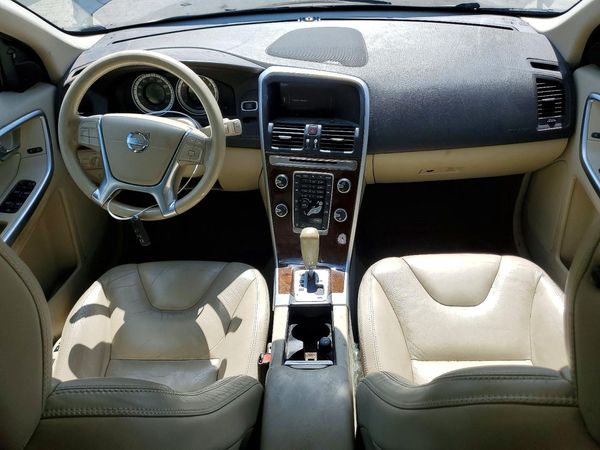 2012 VOLVO XC60