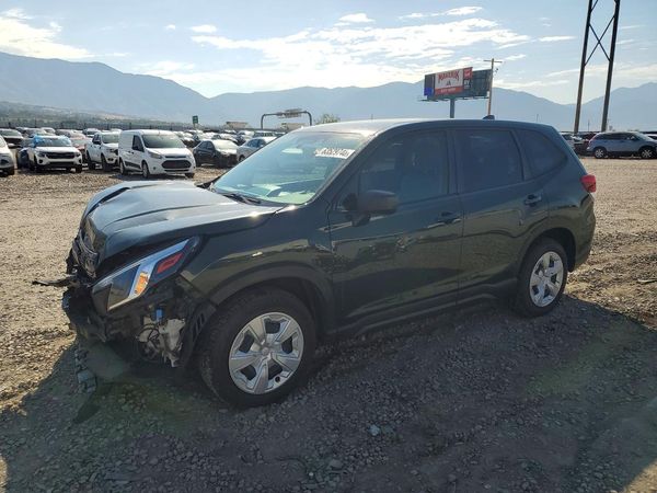 2022 SUBARU FORESTER