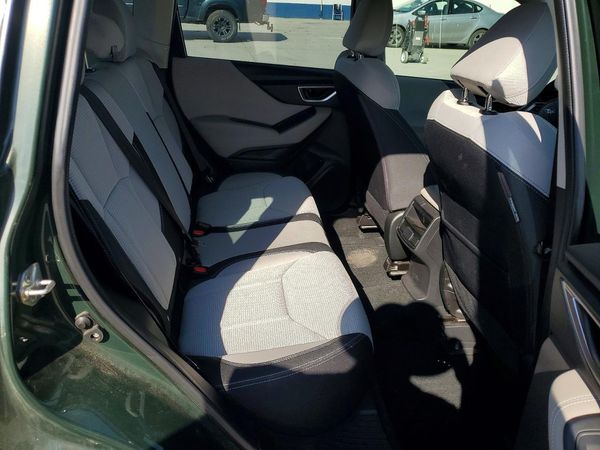 2022 SUBARU FORESTER