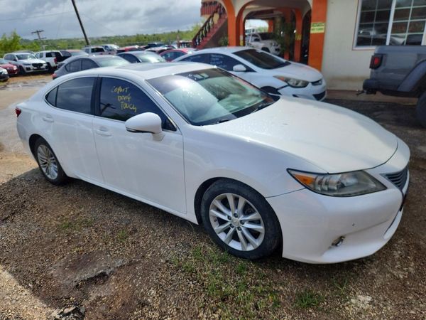 2015 LEXUS ES