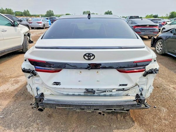 2025 TOYOTA CAMRY