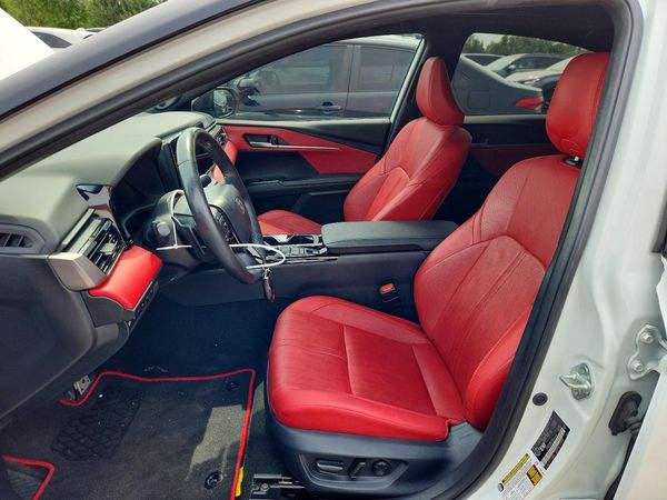 2025 TOYOTA CAMRY