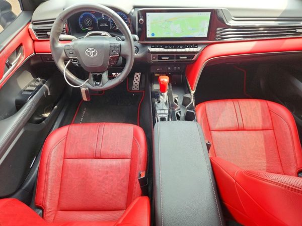 2025 TOYOTA CAMRY