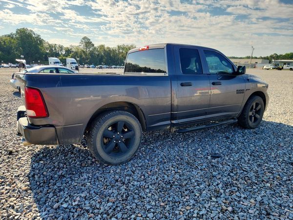 2017 RAM 1500 ST QUAD CAB 4X2