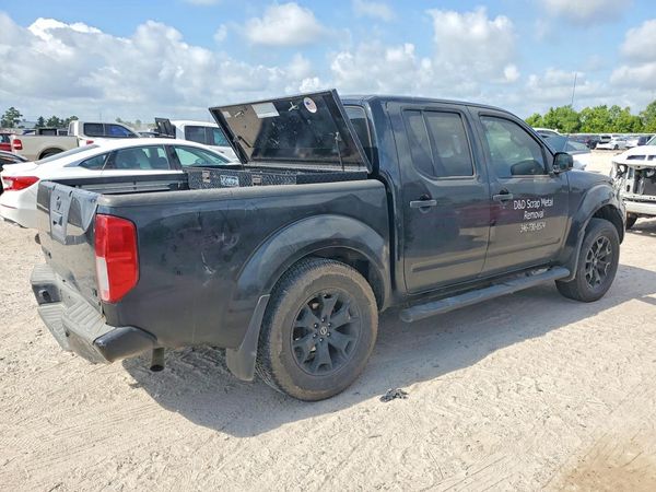 2020 NISSAN FRONTIER