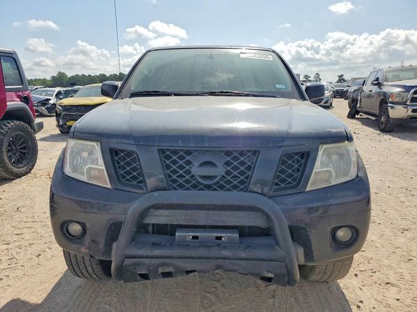 2020 NISSAN FRONTIER