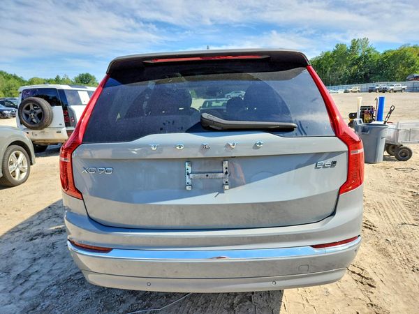 2024 VOLVO XC90