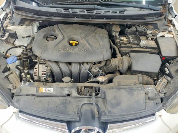 2015 HYUNDAI ELANTRA