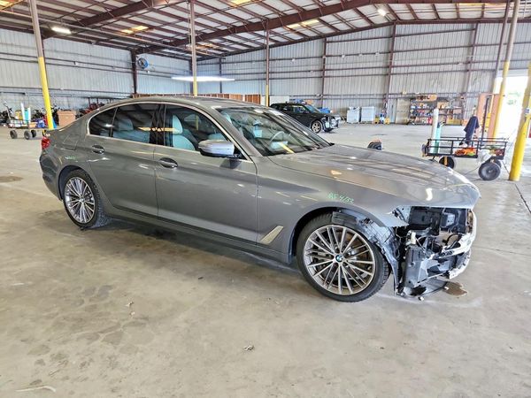 2020 BMW 530
