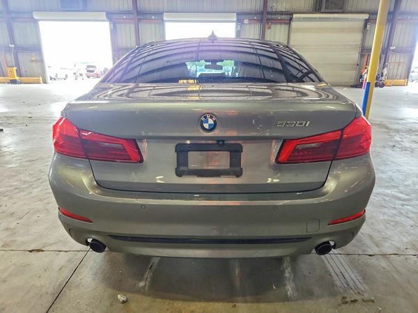 2020 BMW 530