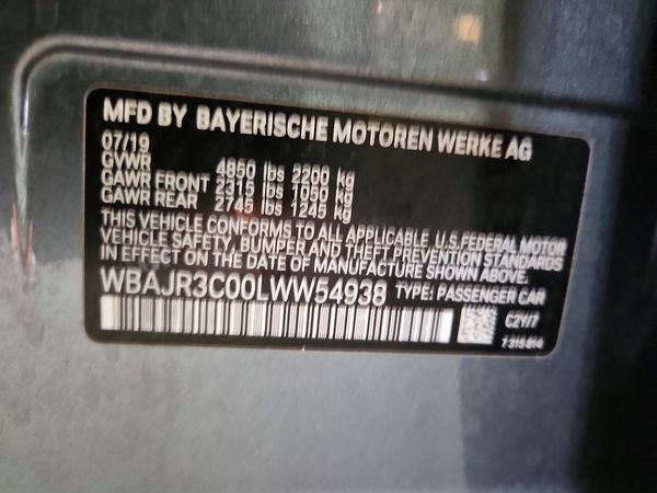 2020 BMW 530