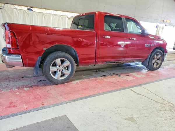 2014 RAM 1500 SLT CREW CAB 4X4