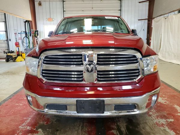 2014 RAM 1500 SLT CREW CAB 4X4
