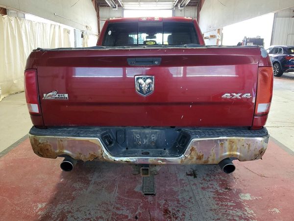 2014 RAM 1500 SLT CREW CAB 4X4
