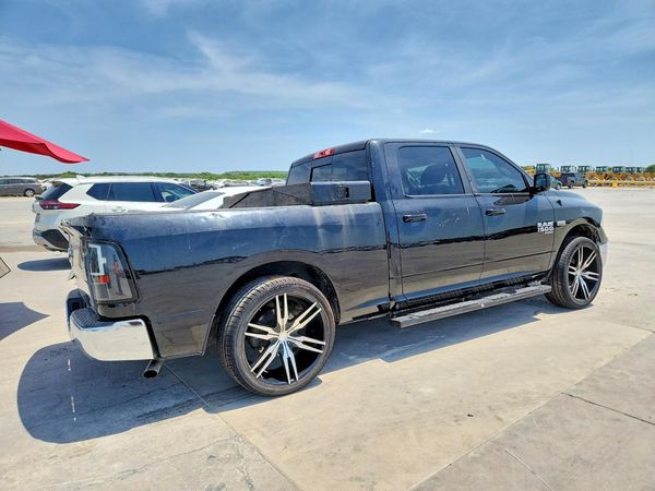 2019 RAM 1500 CLASSIC SLT