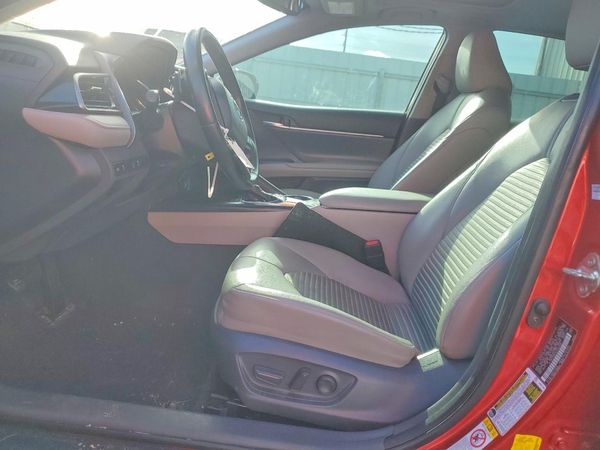 2019 TOYOTA CAMRY
