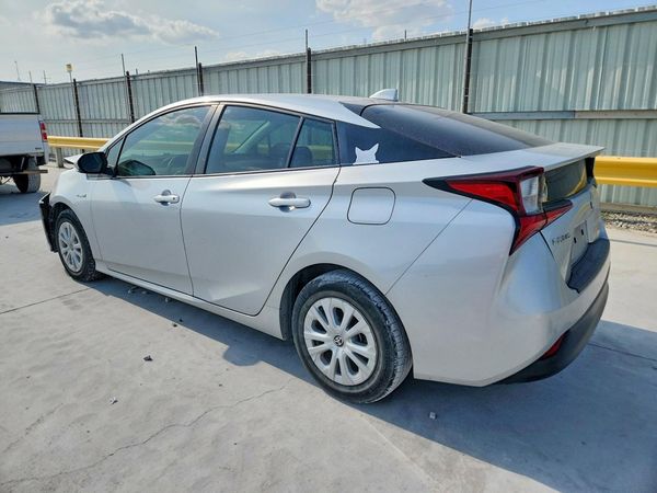 2022 TOYOTA PRIUS