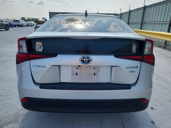 2022 TOYOTA PRIUS