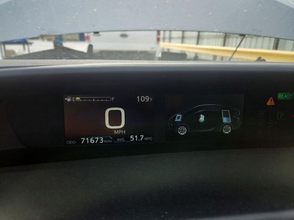 2022 TOYOTA PRIUS