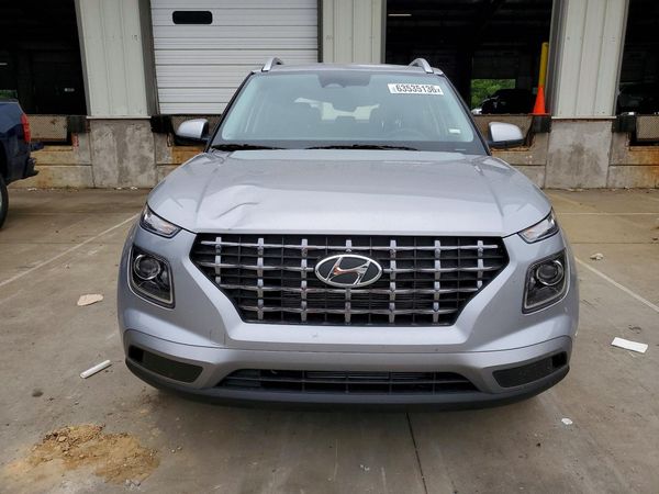 2026 HYUNDAI VENUE SEL, SEL w/ 2-Tone Roof