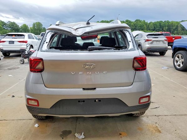 2026 HYUNDAI VENUE SEL, SEL w/ 2-Tone Roof