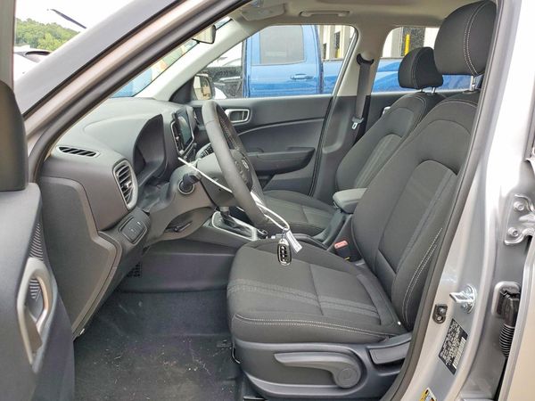 2026 HYUNDAI VENUE SEL, SEL w/ 2-Tone Roof