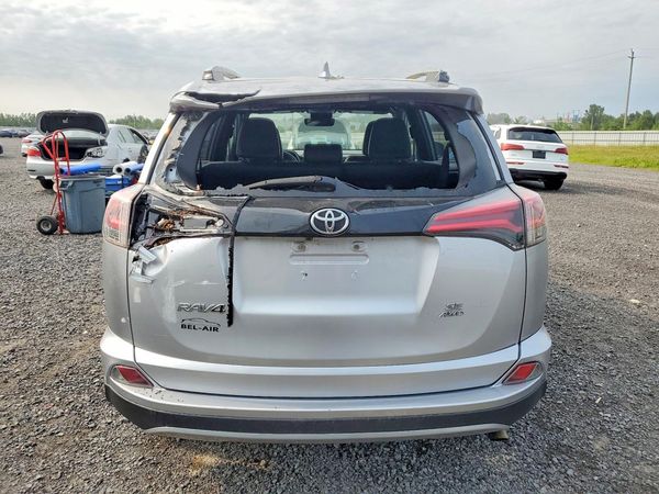 2017 TOYOTA RAV4 SE