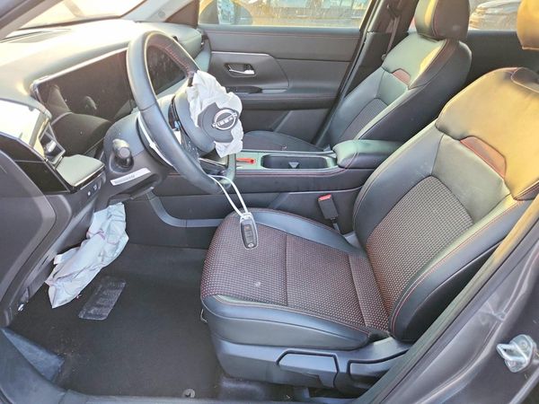 2025 NISSAN KICKS SR